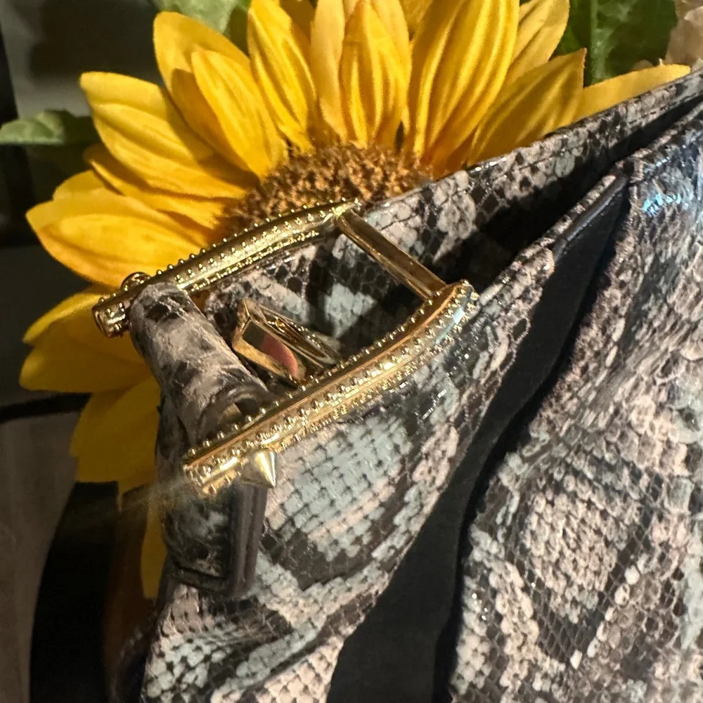 Aimee Kestenberg Collection Chic Snakeskin Patterned Shoulder Bag NWOT - Picture 4 of 12